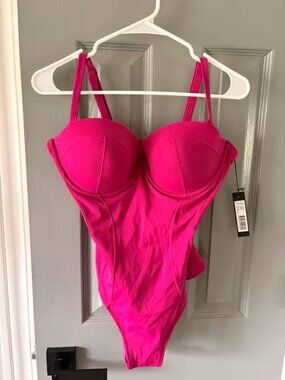 TA3 Lushy snatching swimsuit size Large, Short torso D/DD cup in Berry NWT